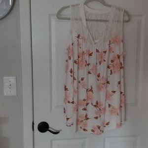 Torrid sleeveless top